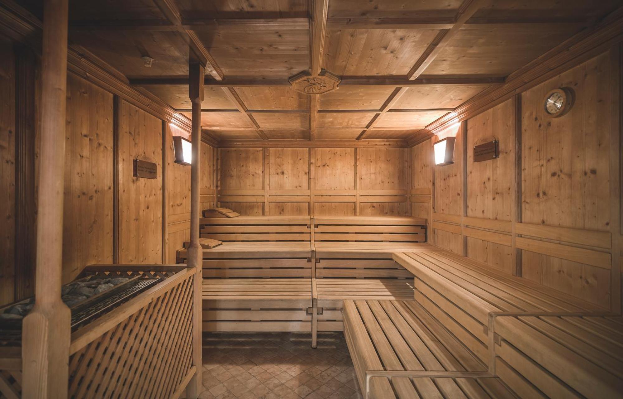 Nancy'S Holiday Homes Dolomites ราซุน ดิ ซอตโต ภายนอก รูปภาพ
